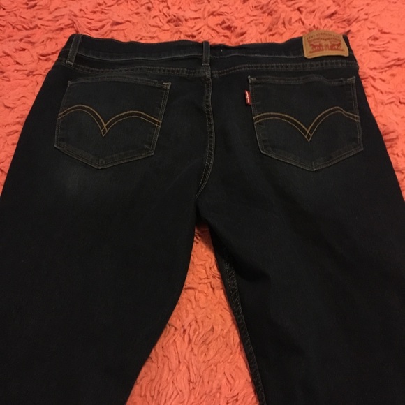 Levi’s Jeans - Picture 2 of 5
